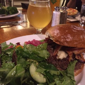 Broadway Brewery - Bison burger and side salad - Brewpubs Near Me - Columbia, Missouri