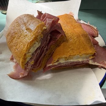 Da Ciacco - Pastrami panini - Salad Near Me - Lucca, LU Da Ciacco - Pastrami panini - Salad Near Me - Lucca, LU