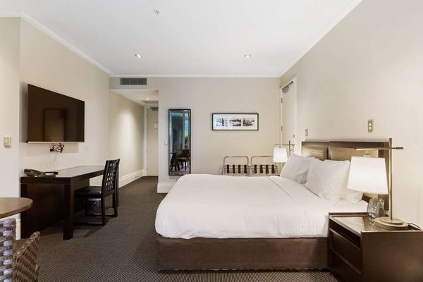 Hilton Lake Taupo by null