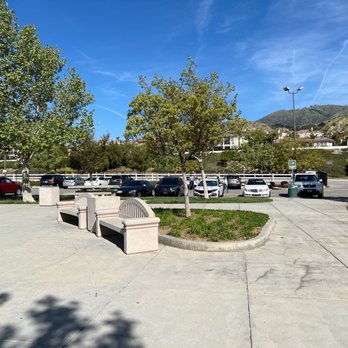 Holleigh Bernson Memorial Park - Parking - Parks Near Me - Los Angeles, California