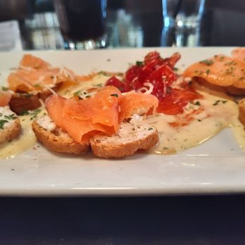 1920 Tavern - Smoked Salmon Crustini - Bars Near Me - Roswell, Georgia