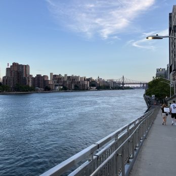 East River Walk - Parks Near Me - New York, New York