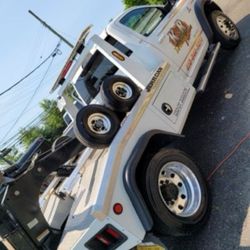 K&R Towing