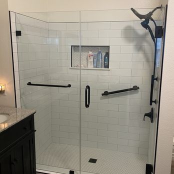 Valencia Custom Shower Doors - Senior-friendly shower for Mom's safety - General Contractors Near Me - Valencia, California Valencia Custom Shower Doors - Senior-friendly shower for Mom's safety - General Contractors Near Me - Valencia, California
