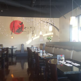 Hisui Sushi - Beautiful decor. - Japanese Near Me - Folsom, California