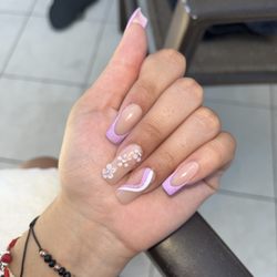 Queen Nails - Beautiful nails.