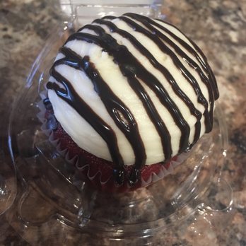 FloraDonna's Cakery - Cupcakes Near Me - Lancaster, California FloraDonna's Cakery - Cupcakes Near Me - Lancaster, California