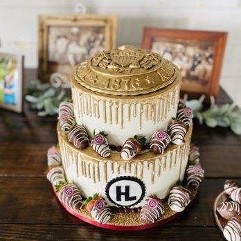 Susie's Bakery - Hailey Cardwell & Konnor Hurta Wedding @ Svetlik's Farm - Bakeries Near Me - Weimar, Texas Susie's Bakery - Hailey Cardwell & Konnor Hurta Wedding @ Svetlik's Farm - Bakeries Near Me - Weimar, Texas