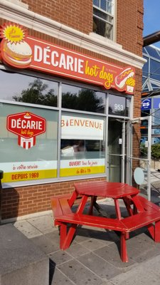 Décarie Hot Dogs by null