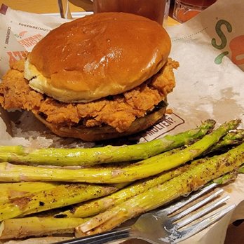 Chili's - Crispy Chicken Sandwich and Asparagus - American Near Me - Salinas, California