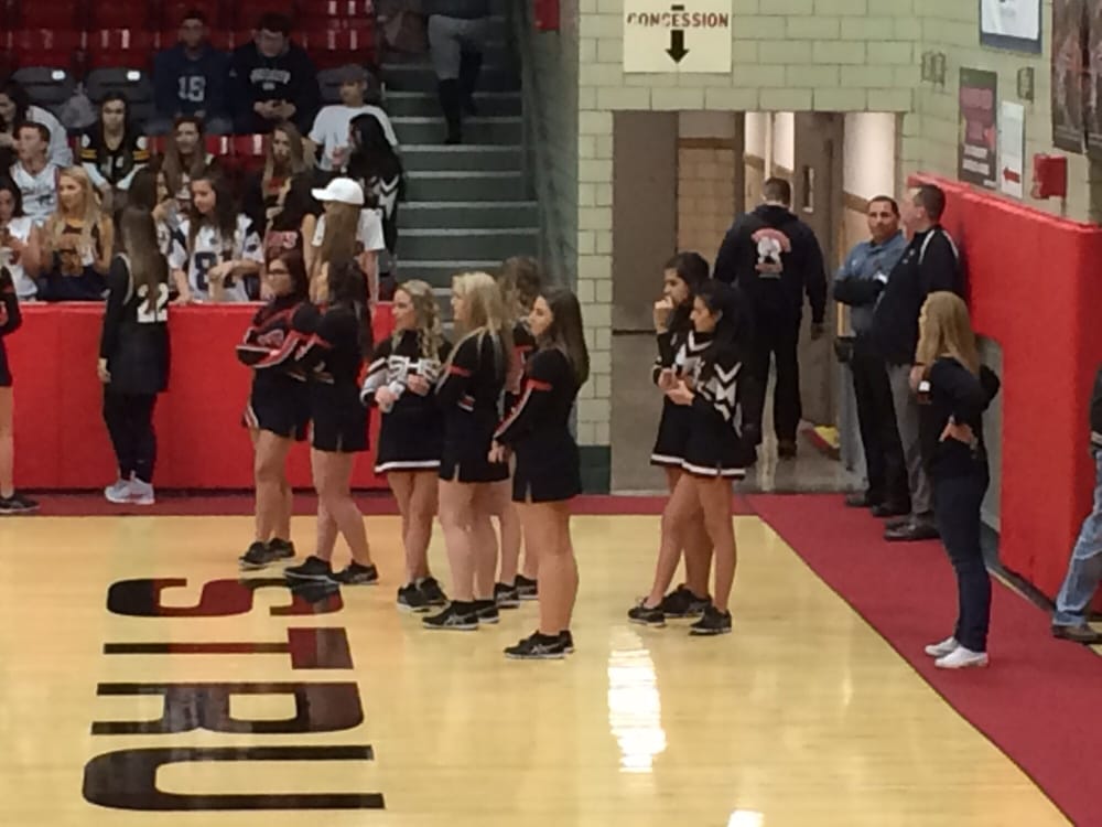 STRUTHERS HIGH SCHOOL FIELD HOUSE Stadiums & Arenas 111 Euclid