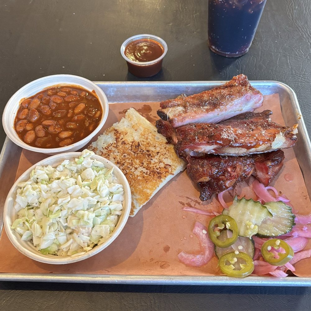 Ribs, bean, coleslaw