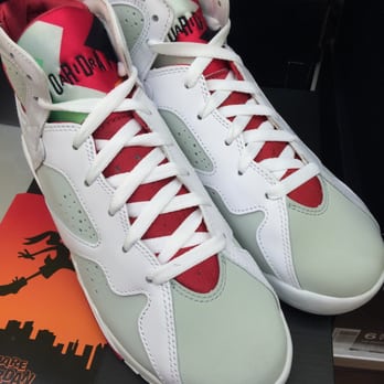 sneaker pawn brooklyn