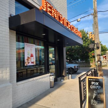 Jeni's Splendid Ice Creams - Entrance - Ice Cream & Frozen Yogurt Near Me - Richmond, Virginia Jeni's Splendid Ice Creams - Entrance - Ice Cream & Frozen Yogurt Near Me - Richmond, Virginia