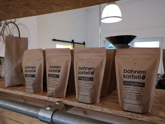 Bohnenkartell Café by null