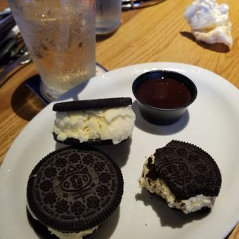 Glory Days Grill - Oreo sliders - Sports Bars Near Me - Spring Hill, Florida