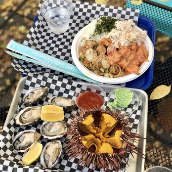 Seattle Fish Guys - Oysters, uni, poke! - Seafood Markets Near Me - Seattle, Washington
