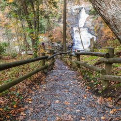 Raymondskill Falls