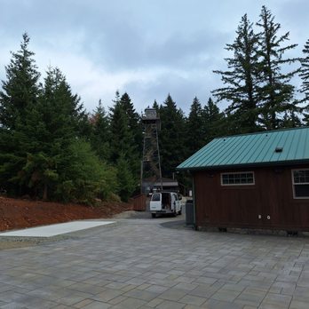 Hopkins Demonstration Forest - Back patio of Everett Hall - Travel Services Near Me - Oregon City, Oregon Hopkins Demonstration Forest - Back patio of Everett Hall - Travel Services Near Me - Oregon City, Oregon