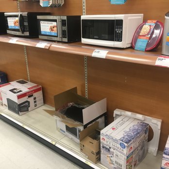 Target - Nothing in stock but trash. - Department Stores Near Me - Alhambra, California Target - Nothing in stock but trash. - Department Stores Near Me - Alhambra, California