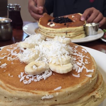 Gluten free pancakes with bananas and coconut!!! Whaaaaaaa!!!! So gooooooddddddd!!!!