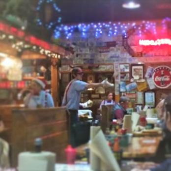 Lamberts Cafe - Tossed Rolls - American Near Me - Sikeston, Missouri