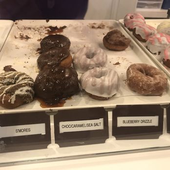 Sweet Hannah's - Chocolatiers & Shops Near Me - Hampton, New Hampshire Sweet Hannah's - Chocolatiers & Shops Near Me - Hampton, New Hampshire