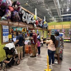 Cowabunga's Indoor Kids Play & Party Center - North Reading - Check-in area