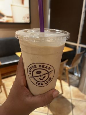The Coffee Bean & Tea Leaf by null