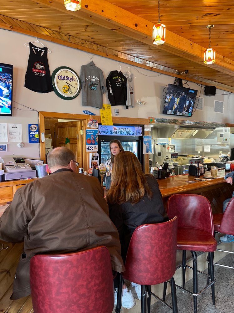 MARIA’S PUB & GRILL 401 Fond Du Lac St, Mount Calvary, Wisconsin