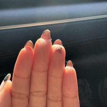 Deluxe Nail Salon & Spa - Nail Salons Near Me - Cincinnati, Ohio