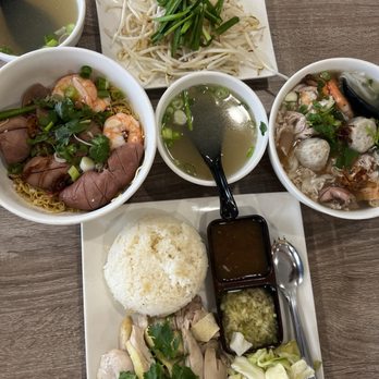 Mien Nghia Noodle Express - Spread - Chinese Near Me - Rosemead, California