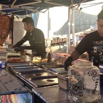 Tacos Los Cuates - Working super fast - Tacos Near Me - Arcadia, California