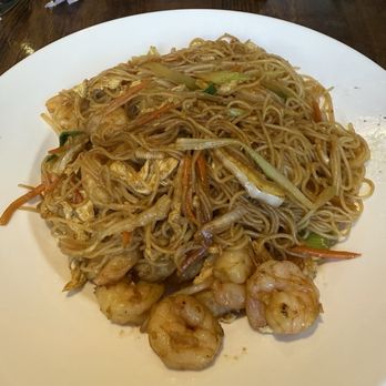 Kisso Asian Bistro - Thin Thin Rice Noodle with shrimp, huge portion for $13.95 - Sushi Bars Near Me - Alexandria, Virginia
