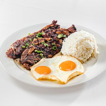 M.A.C. 24/7 - a plate of food - American Near Me - Honolulu, Hawaii