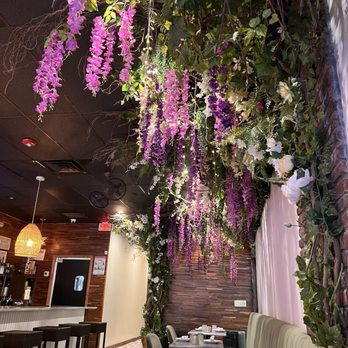 Jardin Cafe - Inside - New American Near Me - Patchogue, New York