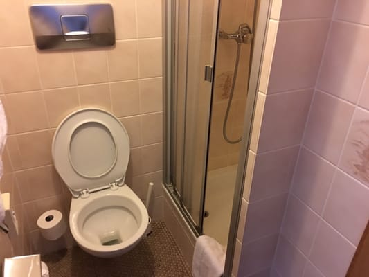 Restaurant & Hotel City Brunnen by null