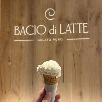 Bacio Di Latte - Gelato Near Me - Newport Beach, California