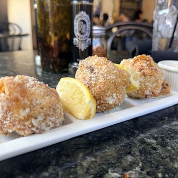 Louisiana Pizza Kitchen - Grab Crab Meat Beignets - Pizza Near Me - New Orleans, Louisiana Louisiana Pizza Kitchen - Grab Crab Meat Beignets - Pizza Near Me - New Orleans, Louisiana