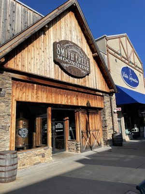 Smith Creek Moonshine by null