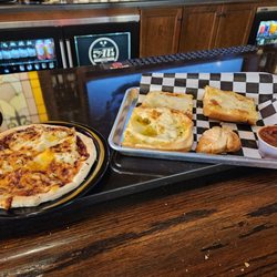 BBQ chicken pizza and cheese garlic bread