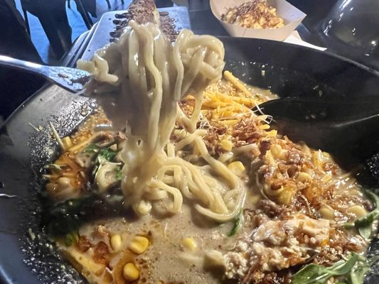 REDWHITE BONELESS RAMEN by null