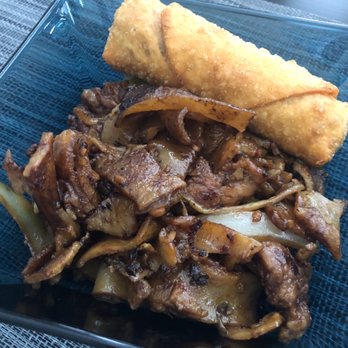 Dai Yee's Asian Kitchen - Beef Chow Fun, Egg Roll - Szechuan Near Me - Chicago, Illinois Dai Yee's Asian Kitchen - Beef Chow Fun, Egg Roll - Szechuan Near Me - Chicago, Illinois