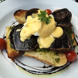Brigittes Espresso Bar - Mushrooms on Toast