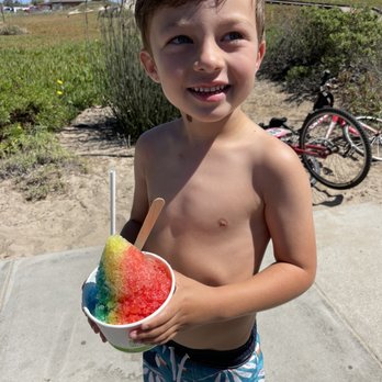 Penelope's Sno Balls at the Beach - Happy customer! - Hot Dogs Near Me - Carpinteria, California Penelope's Sno Balls at the Beach - Happy customer! - Hot Dogs Near Me - Carpinteria, California