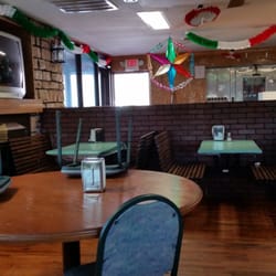 Los Cuates Latin Store - Dining room.