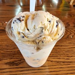 Monona Bait & Ice Cream - 3 scoops- cappuccino crunch, butter pecan and orange custard chocolate chips