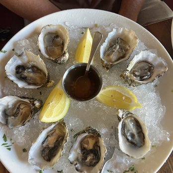 Simonette - Oysters (p) - French Near Me - Culver City, California