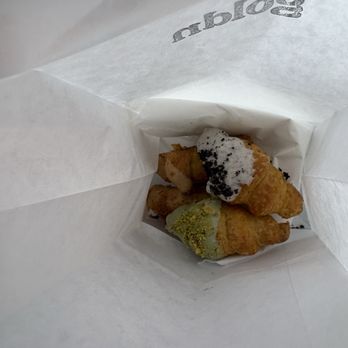Goldn Bakes - Mini croissants - Desserts Near Me - Chicago, Illinois