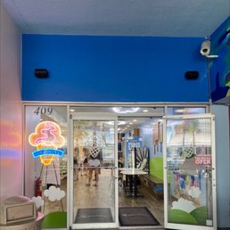 Exterior outside entrance of Ben & Jerry’s - Clearwater Beach, Florida Exterior outside entrance of Ben & Jerry’s - Clearwater Beach, Florida